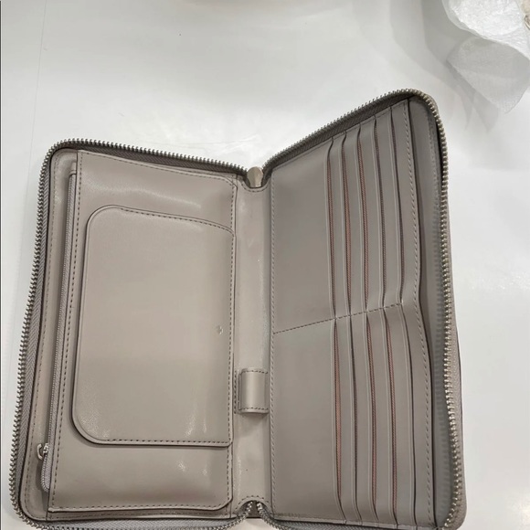 Kate spade wallet - Picture 3 of 3